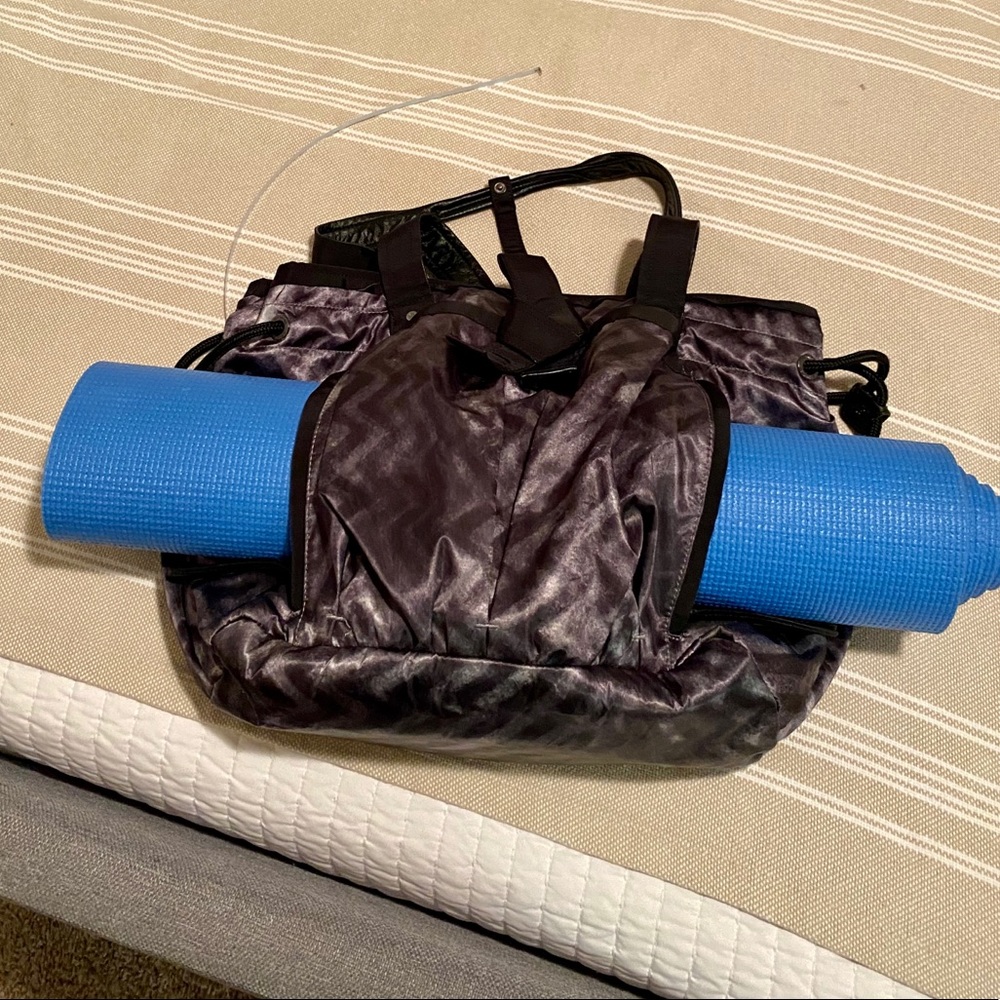 Lululemon yoga tote bag